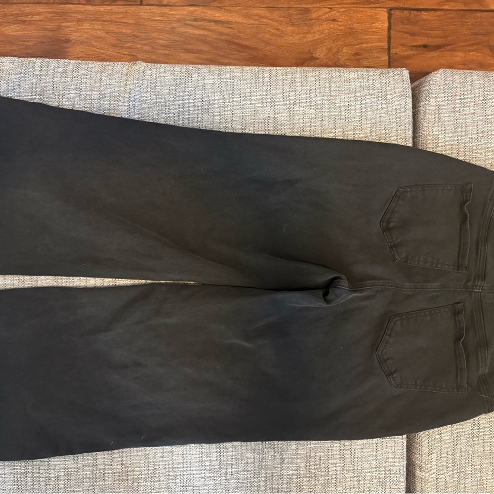Zenana Outfitters Black Ankle Jeans
Mae Black - Picture 5 of 8